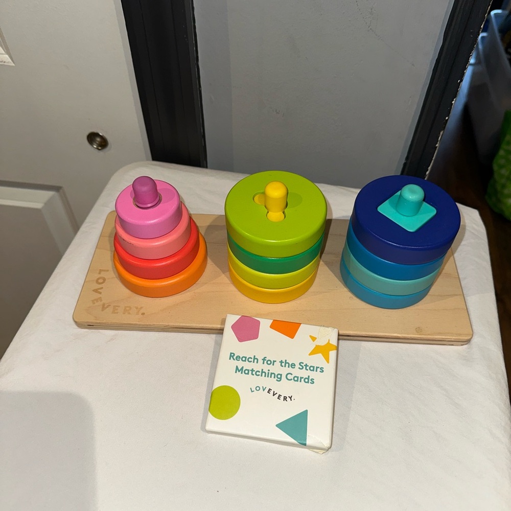 Lovevery Rainbow twist & pivot pattern puzzle Stacking Toy & Matching cards set